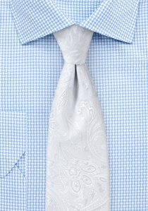 Corbata cultivada con diseño paisley blanco perla