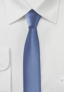 Corbata extra estrecha azul pálido