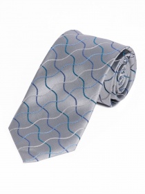 Corbata con diseño ondulado en plata