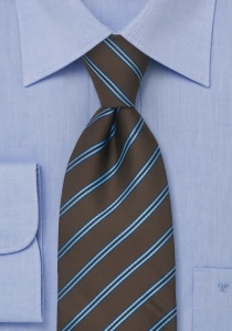 Elegante corbata marrón a rayas