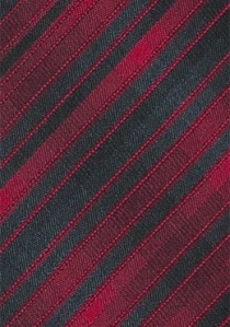 Corbata delgada trazado a rayas rojo