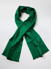 Pañuelo de seda de lunares verde abeto