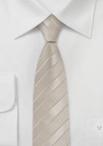 Corbata estrecha para el novio a rayas en color
