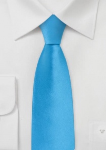 Corbata estrecha monocolor azul claro