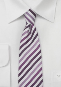 Corbata estrecha con rayas lilas