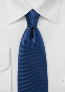 Corbata azul oscuro rugosa