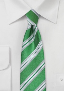 Corbata diseño rayas finas verde
