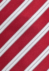 La corbata de seguridad tiene rayas rojas medias