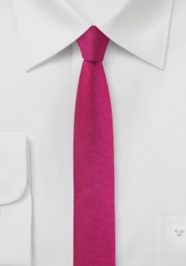 Corbata extra estrecha color fucsia
