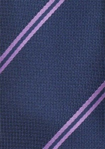 Corbata de negocios diseño a rayas azul navy