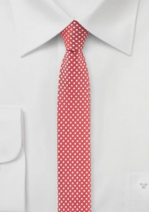 Corbata estrecha rojo frambuesa con puntos